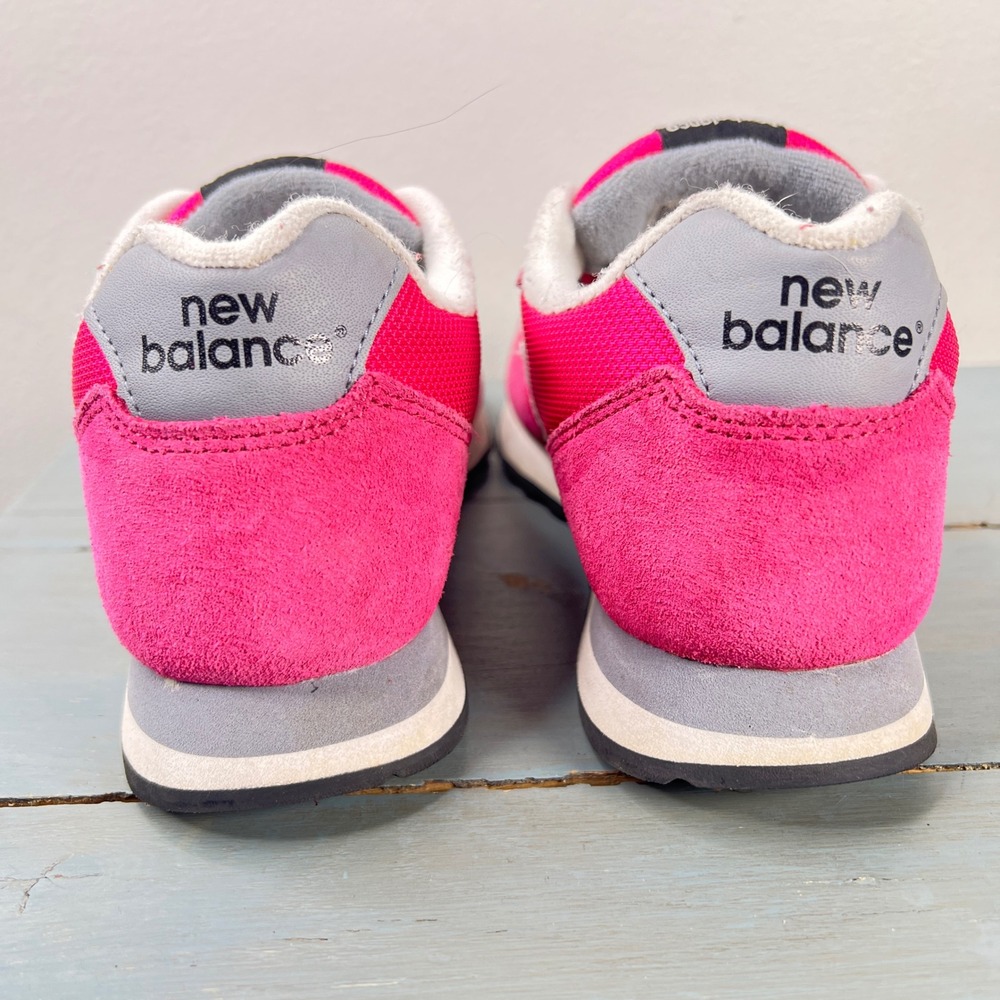 New Balance 411 Womens Sneakers Pink Suede Mesh Running Shoes WL411AAG Size 7 - Picture 5 of 13